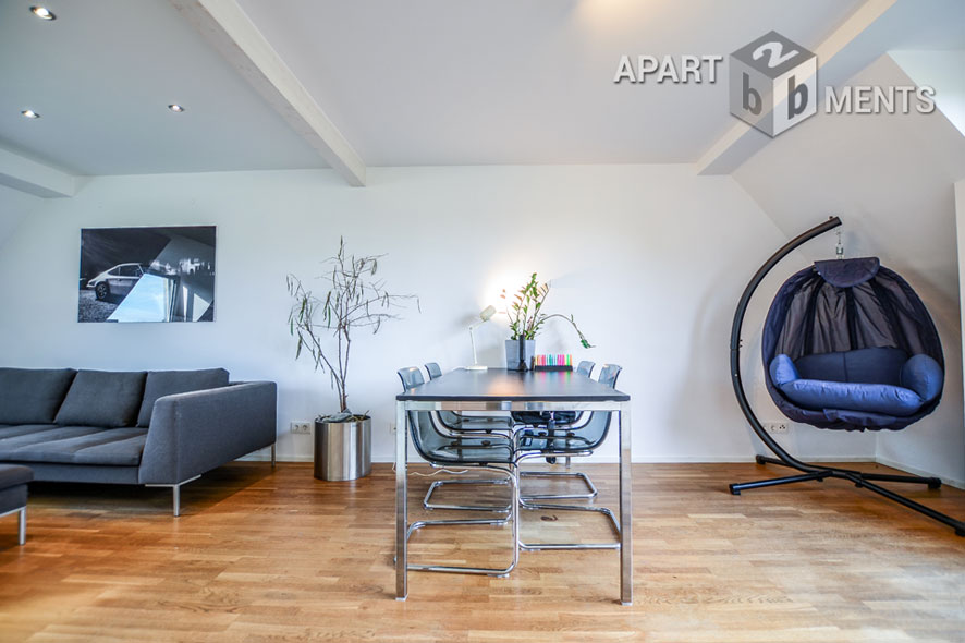 Stylishly furnished maisonette apartment in Cologne-Lindenthal