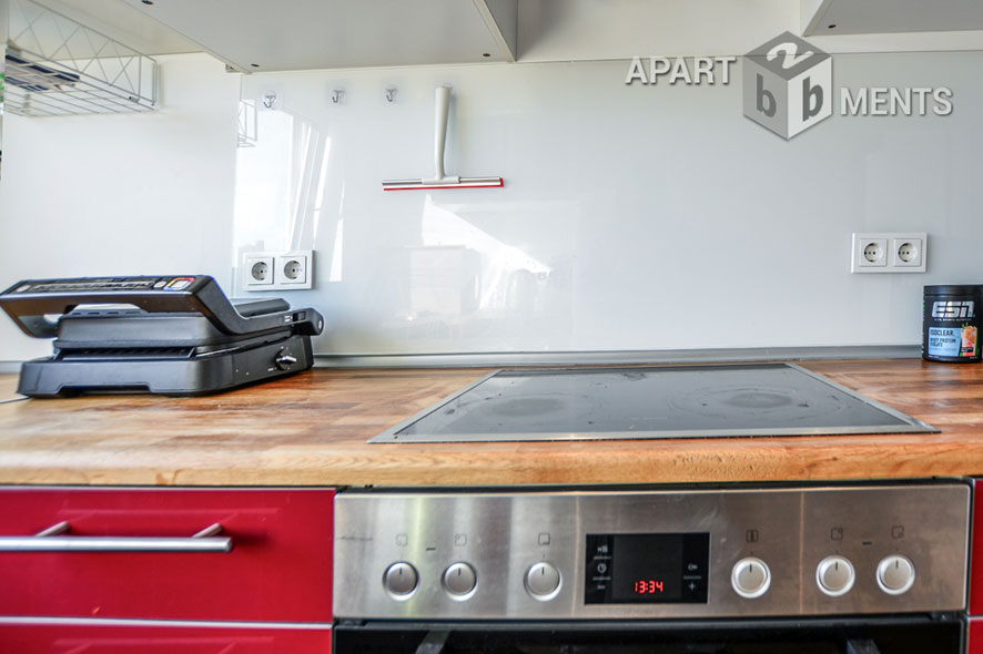 Stylishly furnished maisonette apartment in Cologne-Lindenthal