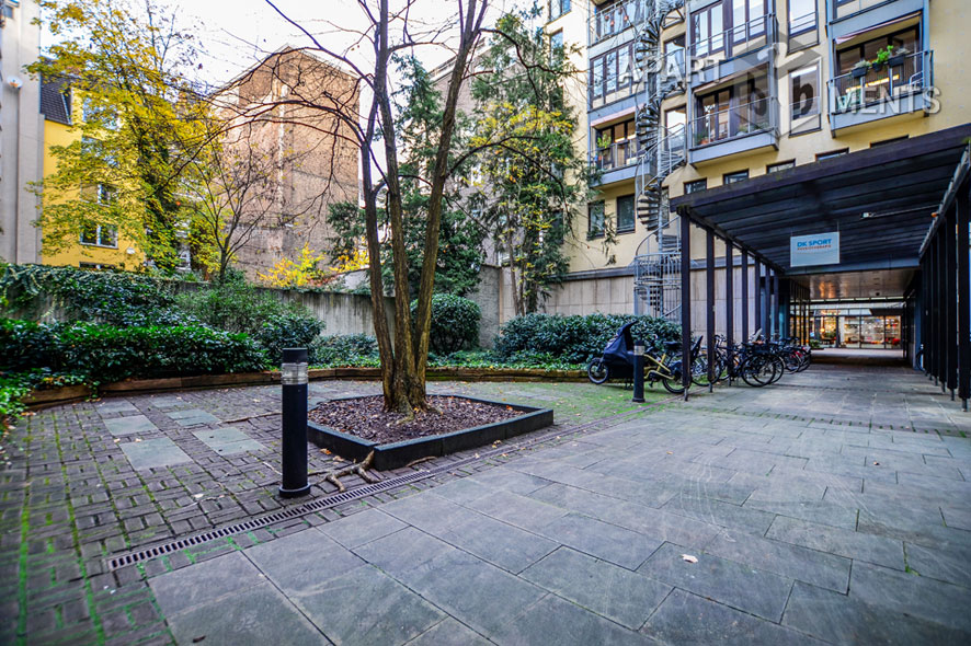 Furnished apartment on 2 levels in Cologne-Neustadt-South