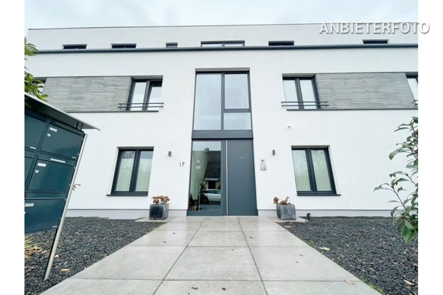 Furnished 3-room penthouse with XXL roof terrace in Cologne-Weiden