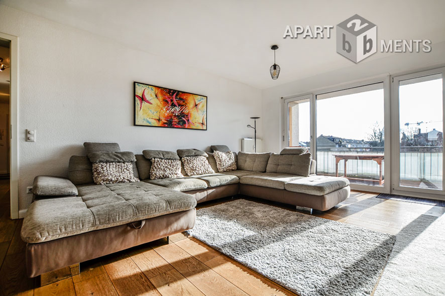 Furnished 4-room apartment with 2 bathrooms and balcony in Cologne-Nippes