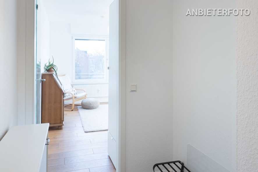 Möblierte 4-Zimmer-Wohnung mit 2 Bädern und Balkon in Köln-Nippes