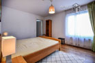 Furnished 4-room apartment with 2 bathrooms and balcony in Cologne-Nippes