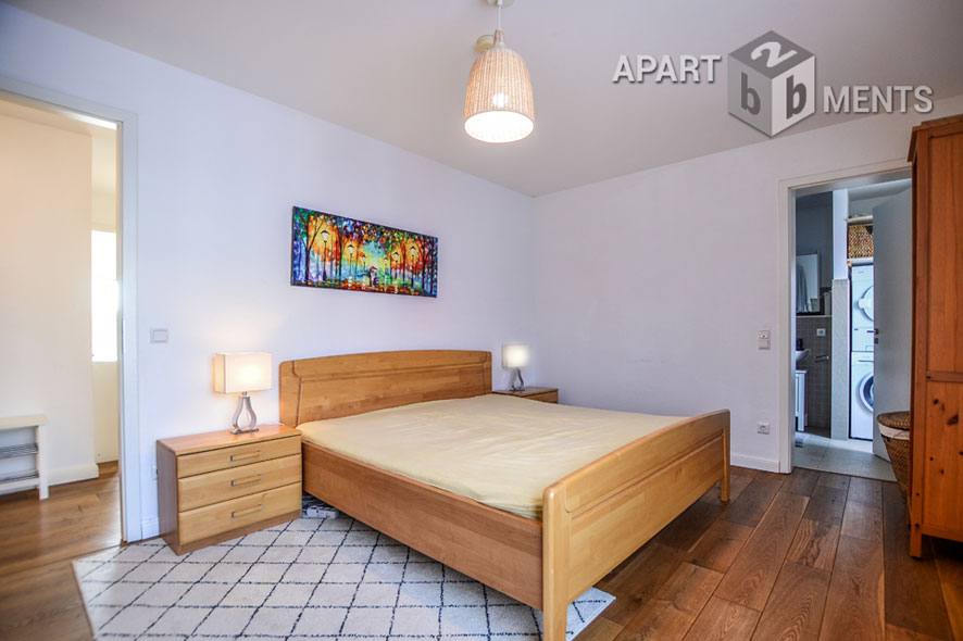 Furnished 4-room apartment with 2 bathrooms and balcony in Cologne-Nippes