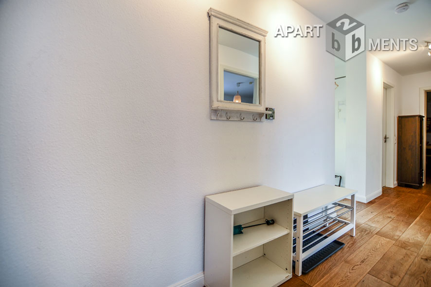 Furnished 4-room apartment with 2 bathrooms and balcony in Cologne-Nippes