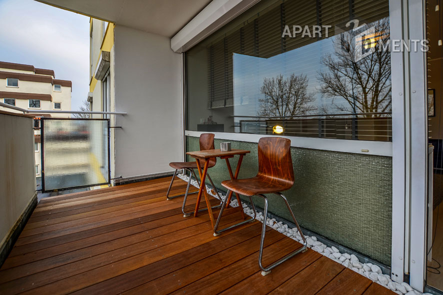 Möblierte 3-Zimmer-Wohnung mit Balkon mit Rheinblick in Köln-Mülheim