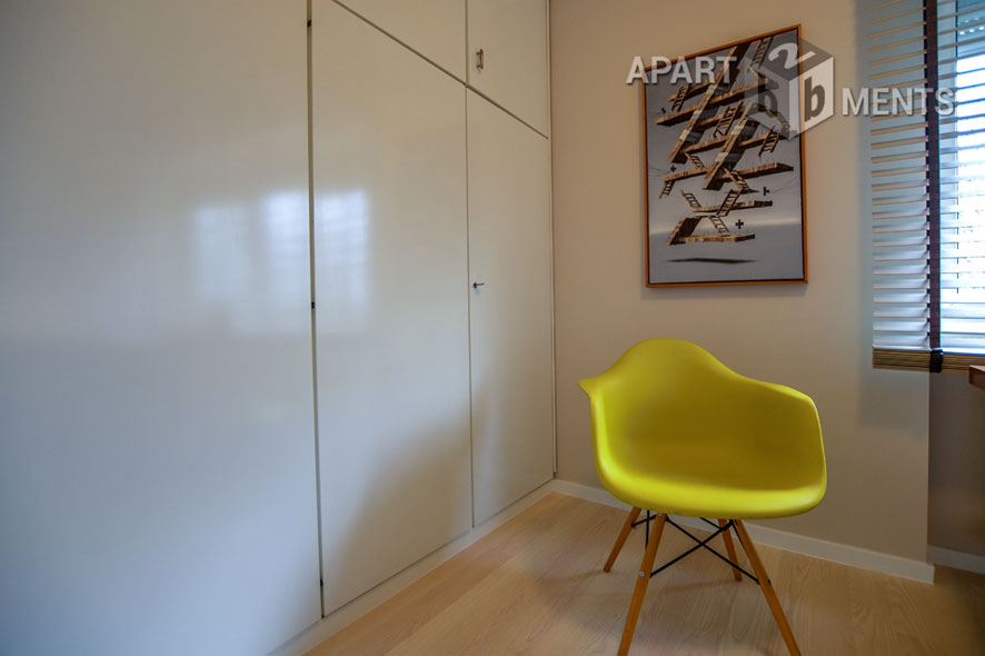 Möblierte 3-Zimmer-Wohnung mit Balkon mit Rheinblick in Köln-Mülheim