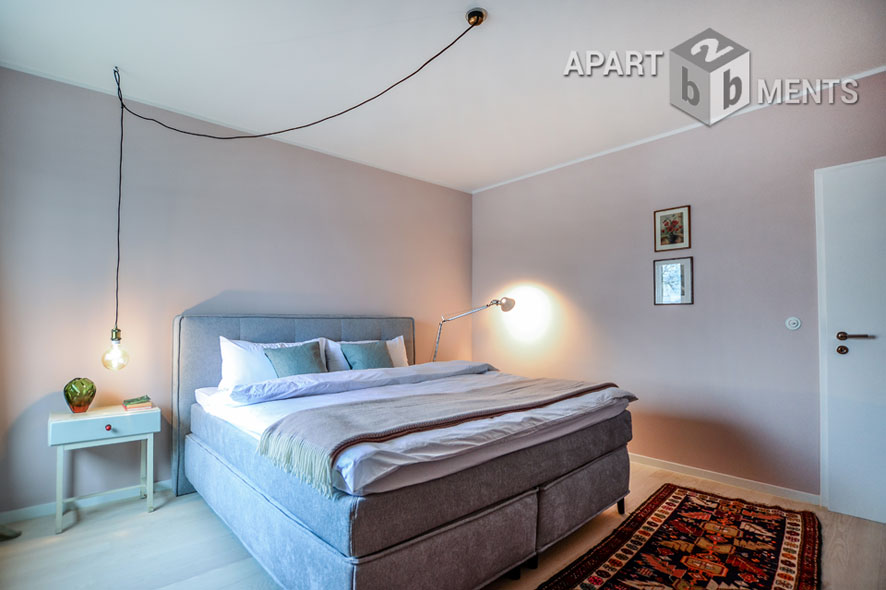 Möblierte 3-Zimmer-Wohnung mit Balkon mit Rheinblick in Köln-Mülheim