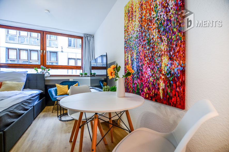 Voll ausgestattetes Single-Apartment im Cäcilien-Viertel in Köln-Altstadt-Süd