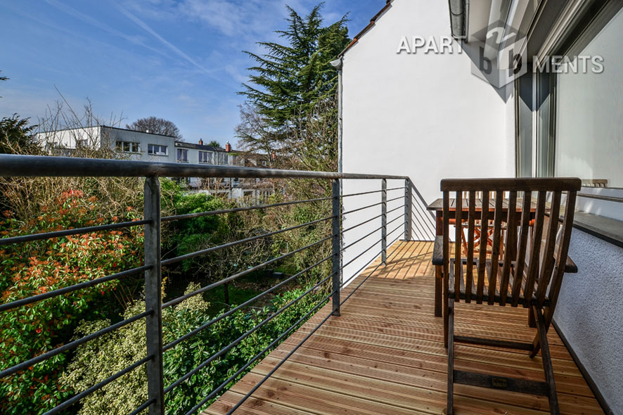 Klassisch möblierte 3-Zimmer-Wohnung mit Balkon in Köln-Sülz