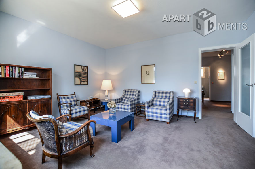 Klassisch möblierte 3-Zimmer-Wohnung mit Balkon in Köln-Sülz