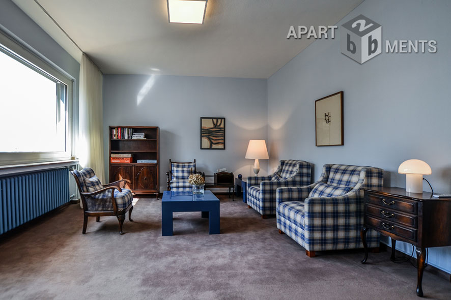 Klassisch möblierte 3-Zimmer-Wohnung mit Balkon in Köln-Sülz