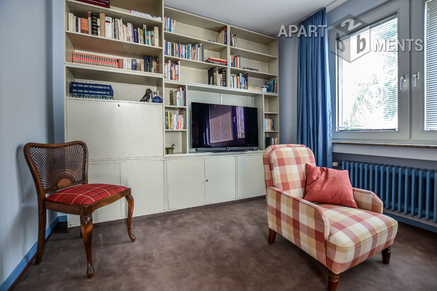 Klassisch möblierte 3-Zimmer-Wohnung mit Balkon in Köln-Sülz