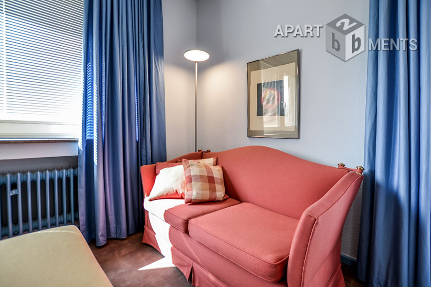 Klassisch möblierte 3-Zimmer-Wohnung mit Balkon in Köln-Sülz