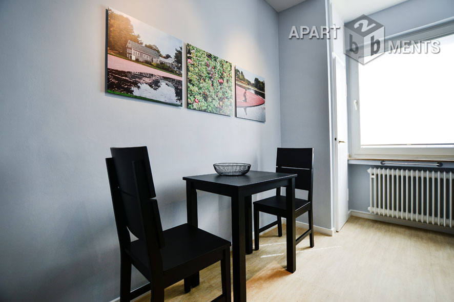 Klassisch möblierte 3-Zimmer-Wohnung mit Balkon in Köln-Sülz