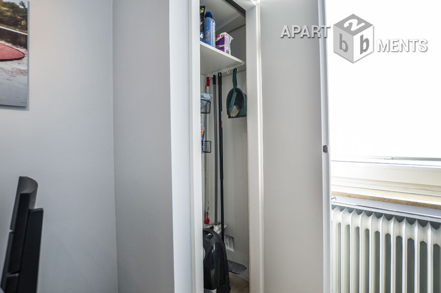 Klassisch möblierte 3-Zimmer-Wohnung mit Balkon in Köln-Sülz