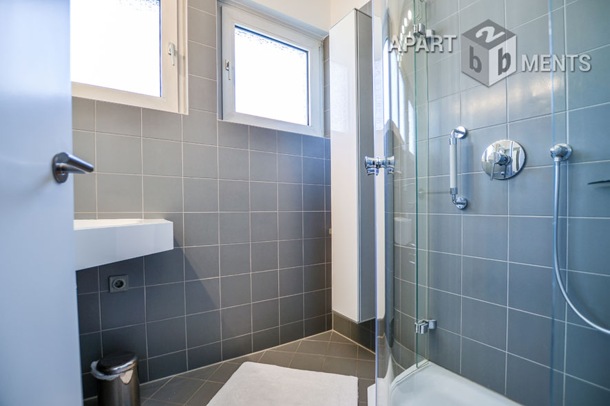 Klassisch möblierte 3-Zimmer-Wohnung mit Balkon in Köln-Sülz