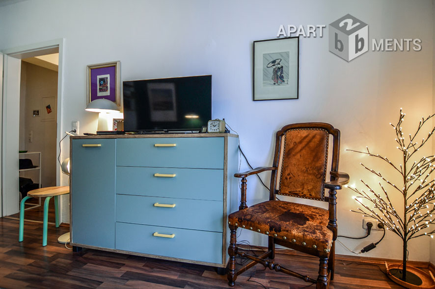 Möblierte 3-Zimmer-Wohnung in Köln-Neu-Ehrenfeld mit Balkon