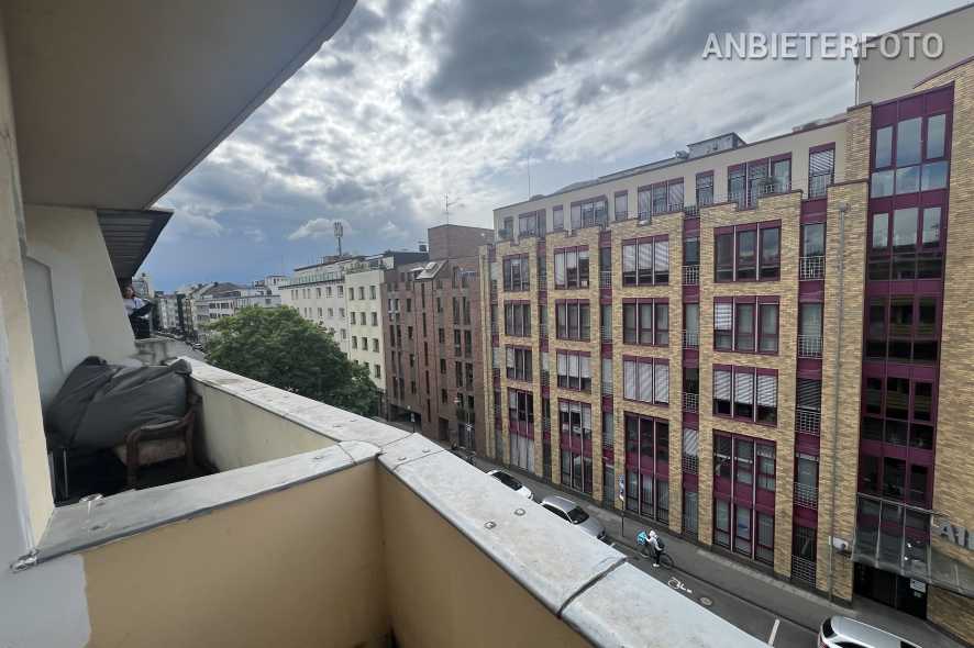 Hochwertig und modern möblierte Wohnung mit Balkon in Köln Neustadt-Nord