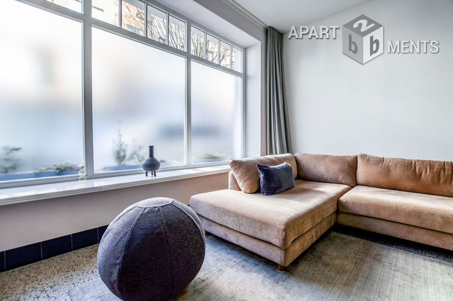 Stilvoll möblierte 2-Zimmer-Wohnung mit eigenem Eingang im Sechzigviertel in Köln-Nippes