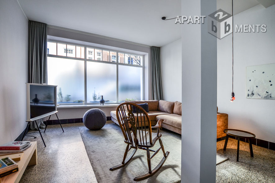 Stilvoll möblierte 2-Zimmer-Wohnung mit eigenem Eingang im Sechzigviertel in Köln-Nippes