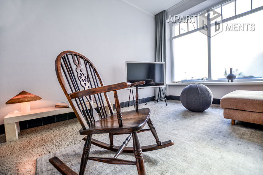 Stilvoll möblierte 2-Zimmer-Wohnung mit eigenem Eingang im Sechzigviertel in Köln-Nippes