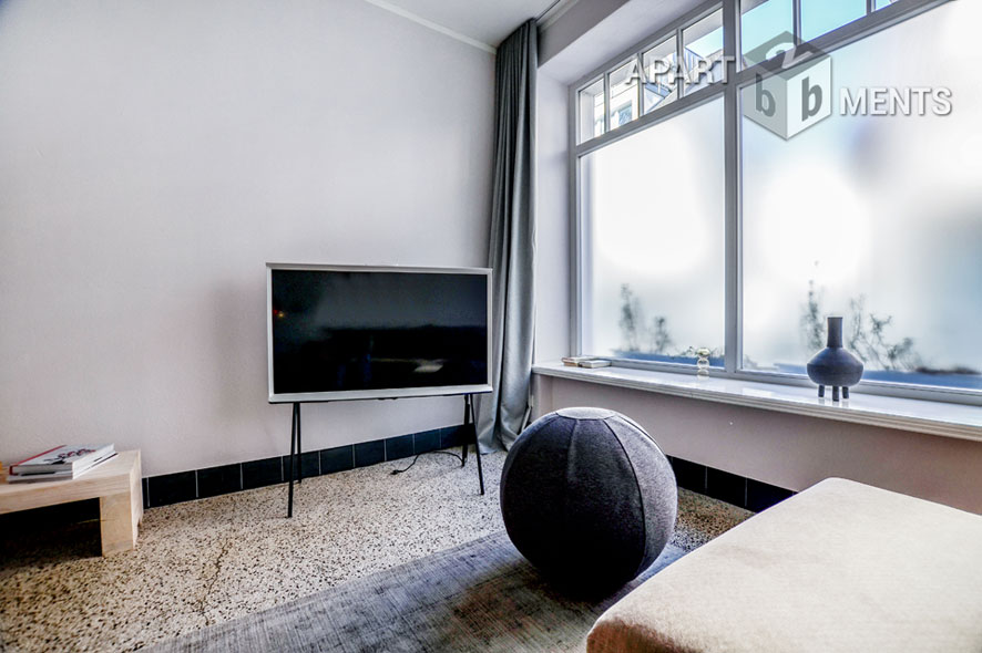 Stilvoll möblierte 2-Zimmer-Wohnung mit eigenem Eingang im Sechzigviertel in Köln-Nippes