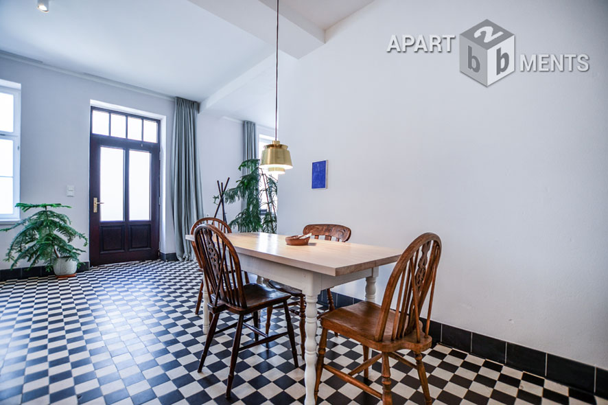 Stilvoll möblierte 2-Zimmer-Wohnung mit eigenem Eingang im Sechzigviertel in Köln-Nippes