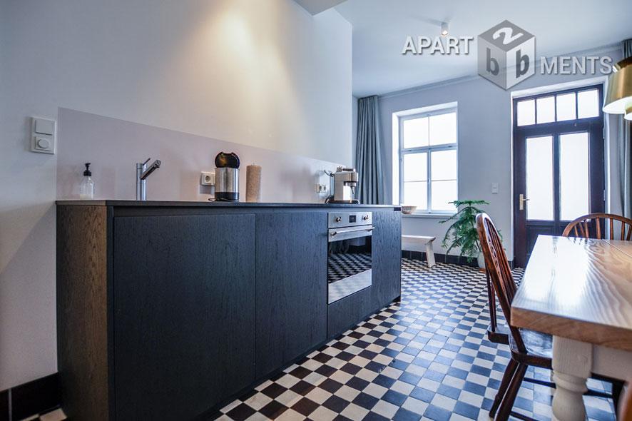 Stilvoll möblierte 2-Zimmer-Wohnung mit eigenem Eingang im Sechzigviertel in Köln-Nippes