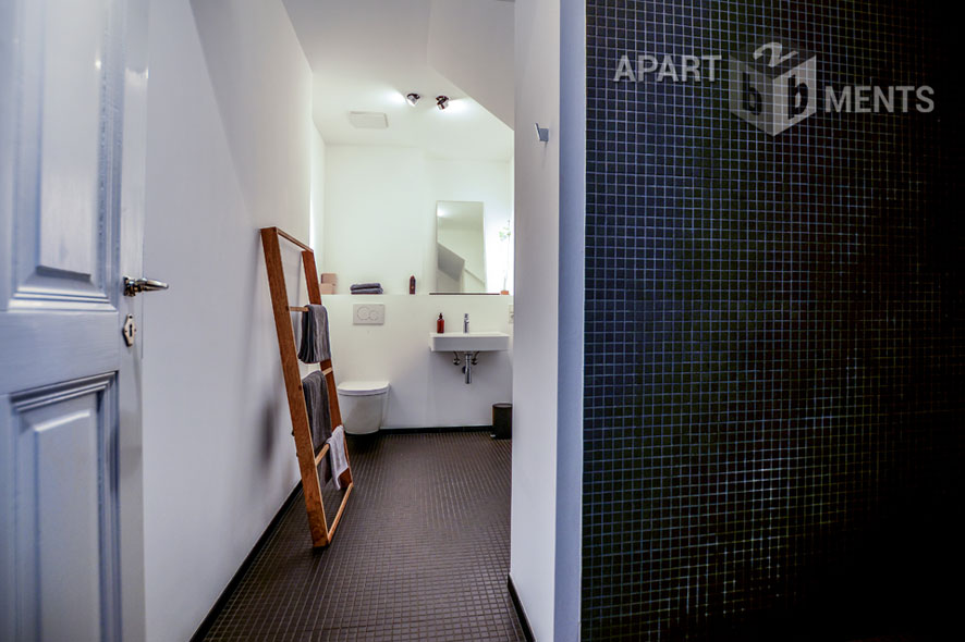 Stilvoll möblierte 2-Zimmer-Wohnung mit eigenem Eingang im Sechzigviertel in Köln-Nippes