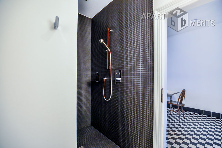 Stilvoll möblierte 2-Zimmer-Wohnung mit eigenem Eingang im Sechzigviertel in Köln-Nippes