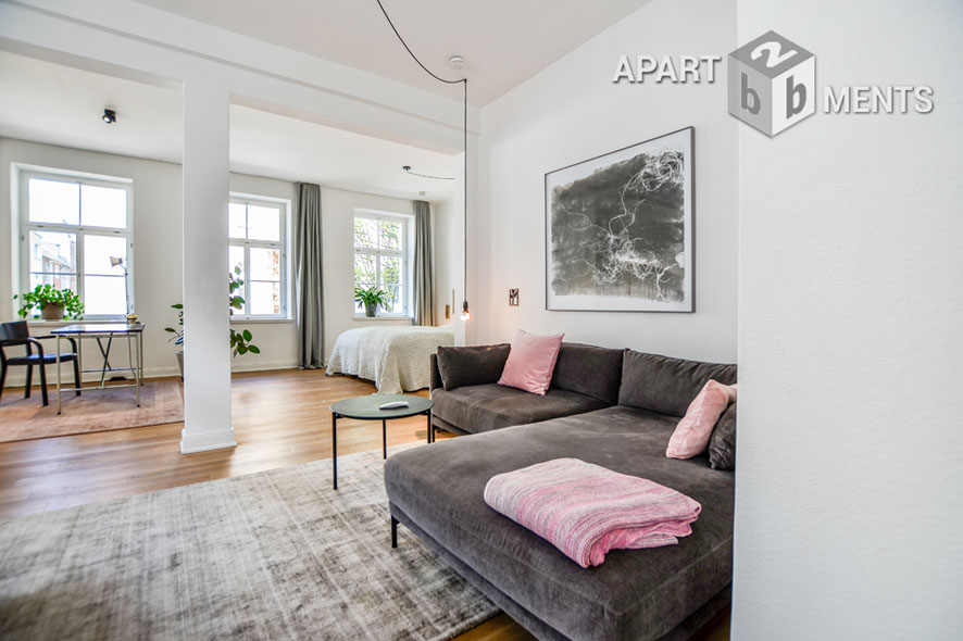 High-quality refurbished and furnished 2-room apartment in Cologne-Nippes