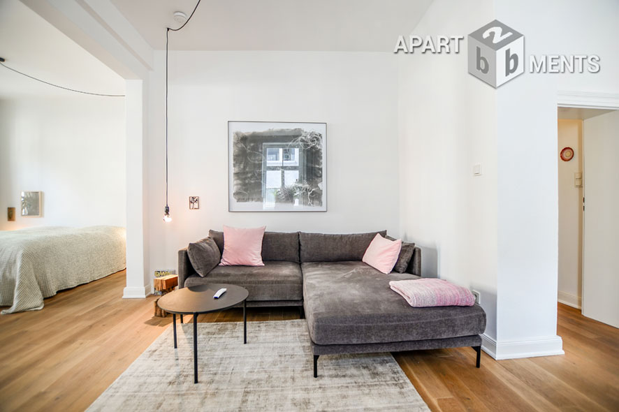 High-quality refurbished and furnished 2-room apartment in Cologne-Nippes