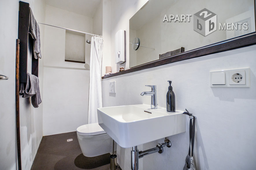 High-quality refurbished and furnished 2-room apartment in Cologne-Nippes