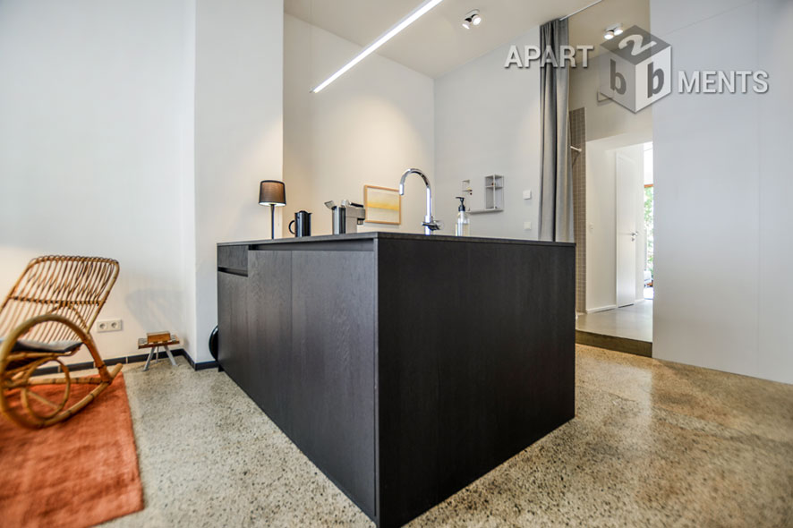 Möblierte 2-Zimmer-Wohnung mit Terrasse und Garten in Köln-Nippes