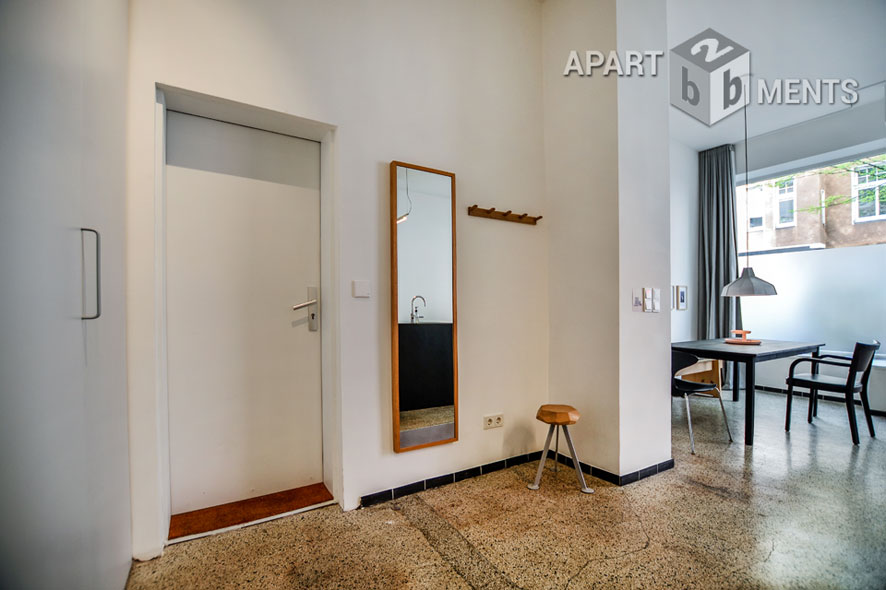 Möblierte 2-Zimmer-Wohnung mit Terrasse und Garten in Köln-Nippes