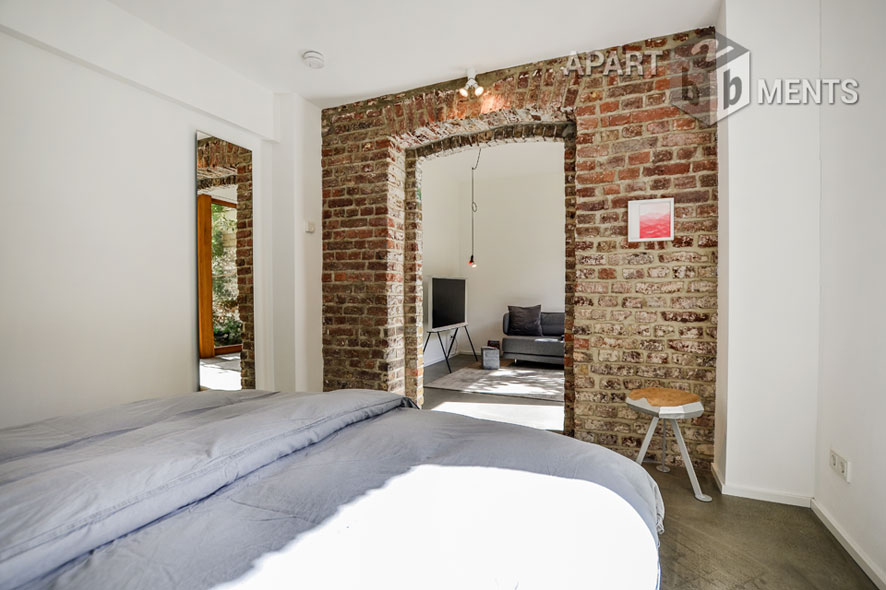 Möblierte 2-Zimmer-Wohnung mit Terrasse und Garten in Köln-Nippes