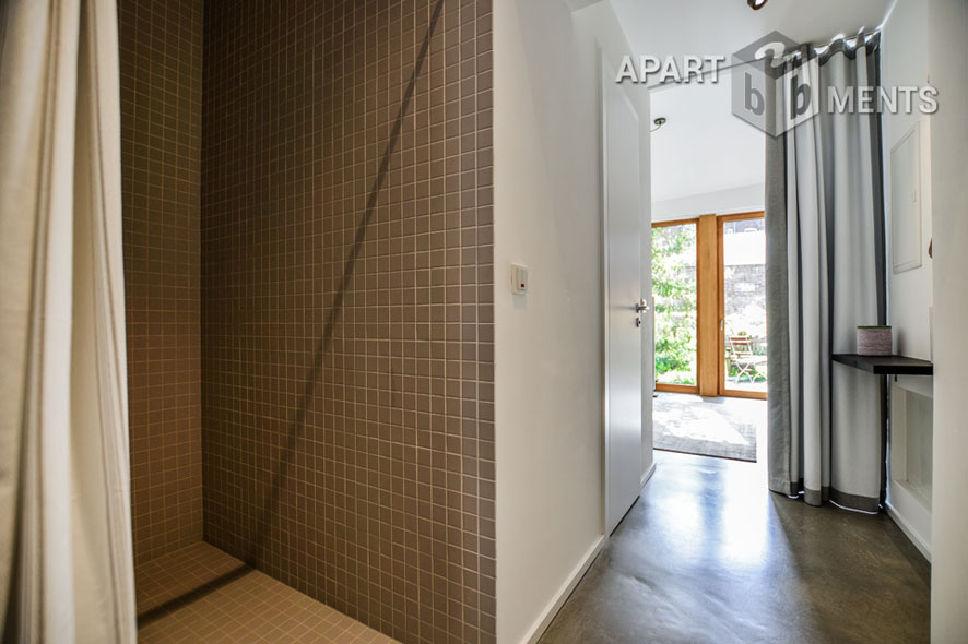 Möblierte 2-Zimmer-Wohnung mit Terrasse und Garten in Köln-Nippes