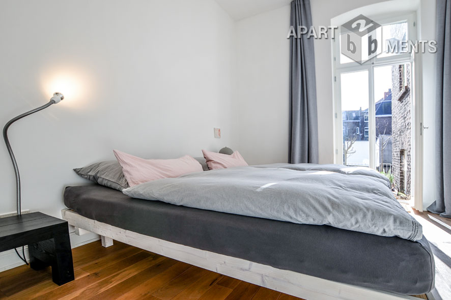 Hochwertig saniertes 2-Zimmer-Apartment mit Dachterrasse in Köln-Nippes