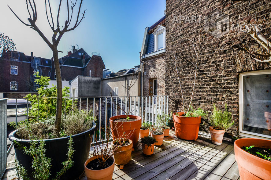 Hochwertig saniertes 2-Zimmer-Apartment mit Dachterrasse in Köln-Nippes