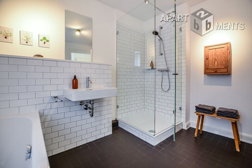 Möblierte Maisonette mit 2 Schlafzimmern und Dachterrasse in Köln-Nippes