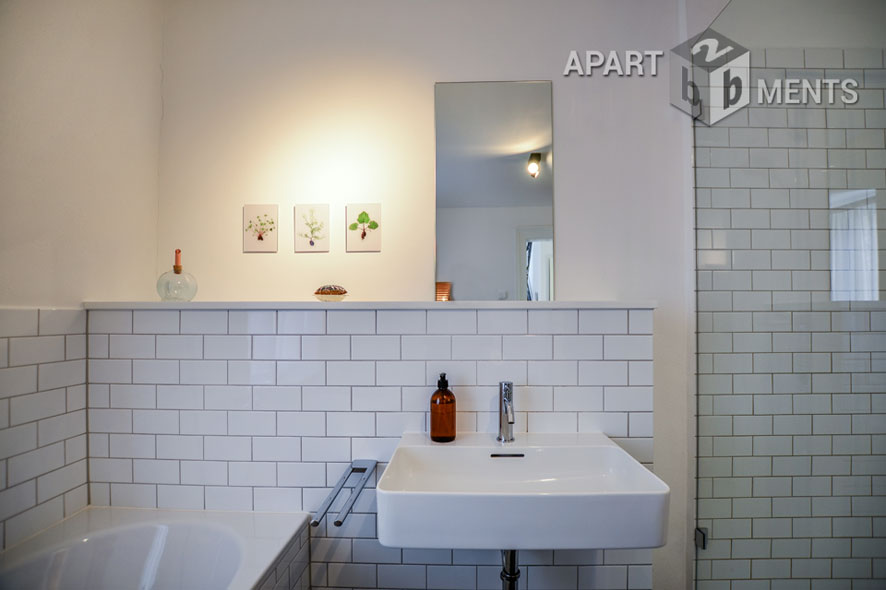 Möblierte Maisonette mit 2 Schlafzimmern und Dachterrasse in Köln-Nippes