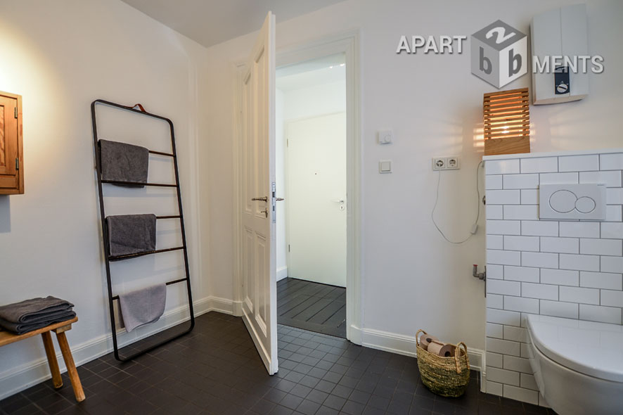 Möblierte Maisonette mit 2 Schlafzimmern und Dachterrasse in Köln-Nippes