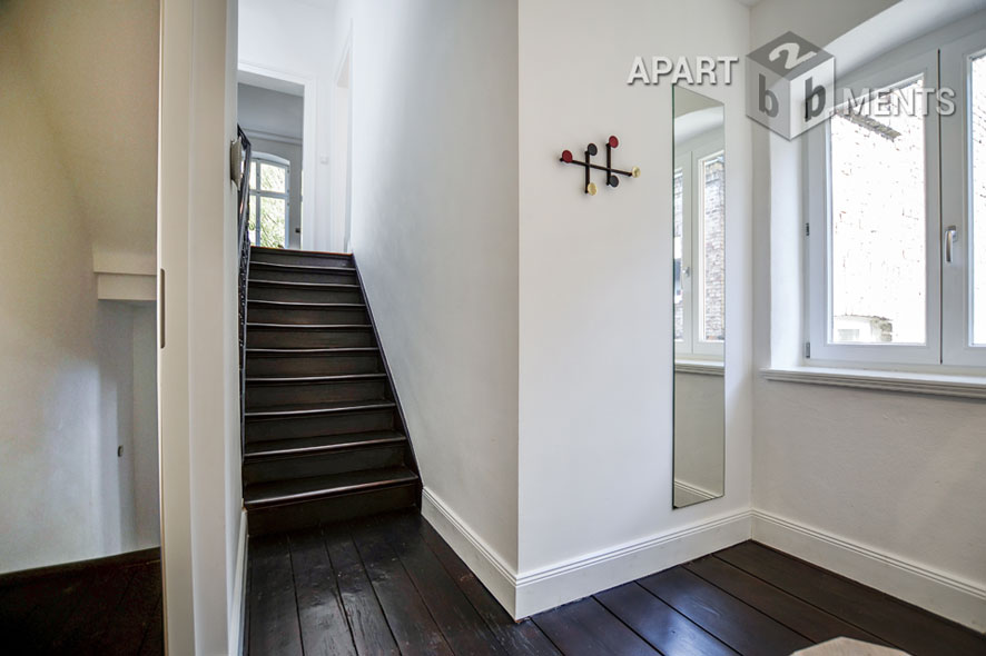 Möblierte Maisonette mit 2 Schlafzimmern und Dachterrasse in Köln-Nippes