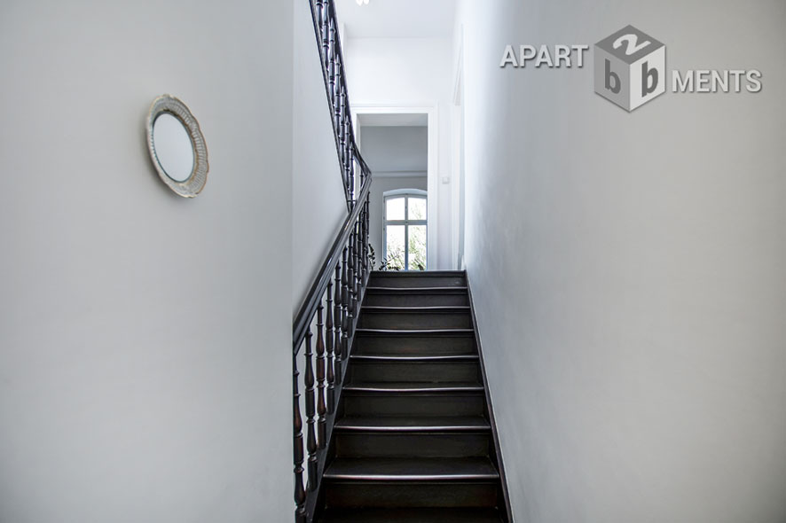 Möblierte Maisonette mit 2 Schlafzimmern und Dachterrasse in Köln-Nippes