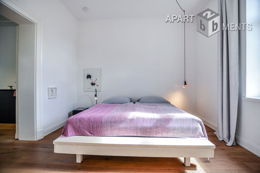 Möblierte Maisonette mit 2 Schlafzimmern und Dachterrasse in Köln-Nippes