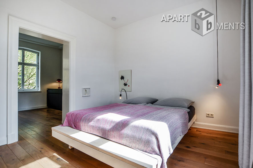 Möblierte Maisonette mit 2 Schlafzimmern und Dachterrasse in Köln-Nippes