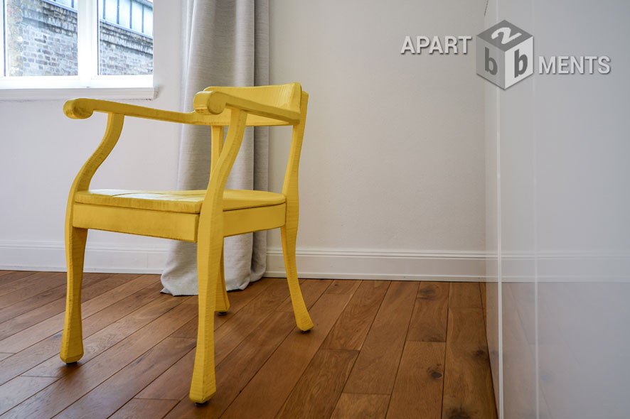 Möblierte Maisonette mit 2 Schlafzimmern und Dachterrasse in Köln-Nippes