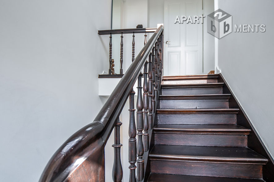 Möblierte Maisonette mit 2 Schlafzimmern und Dachterrasse in Köln-Nippes