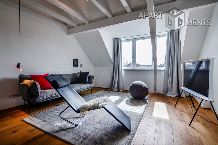 Möblierte Maisonette mit 2 Schlafzimmern und Dachterrasse in Köln-Nippes